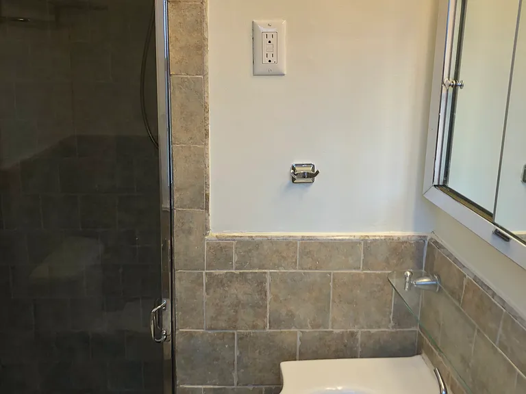 246 Stoneway Ln — Photo 10