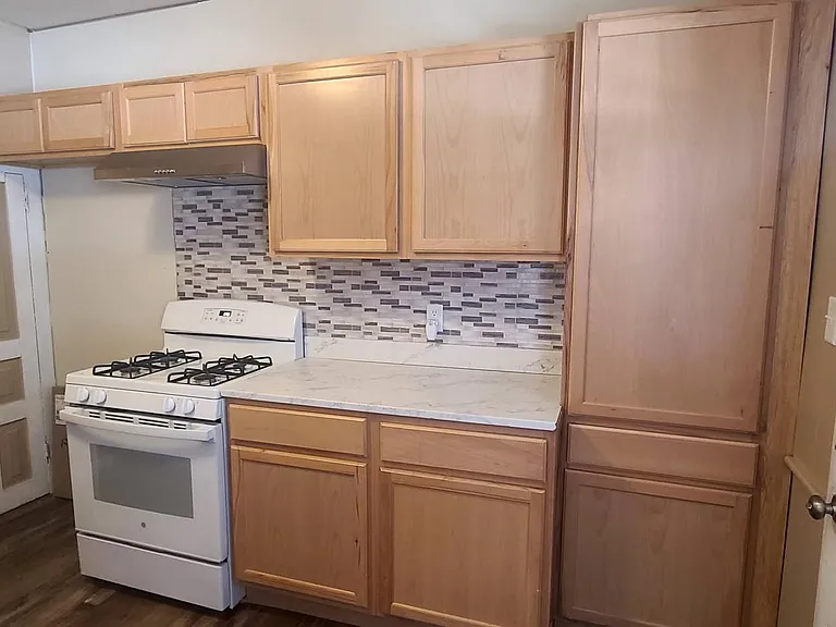 403 W Washington St — Photo 13