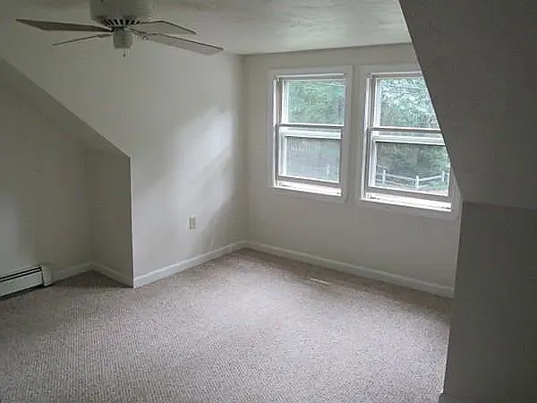 Building Photo - 20 Lakeview Ave #2