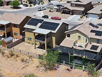 4th image of 1419 Paso Robles Ave