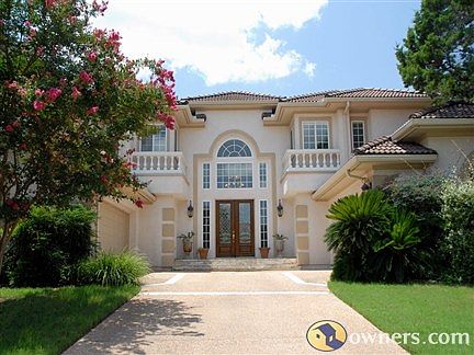 Front View from Lating Stream Ln