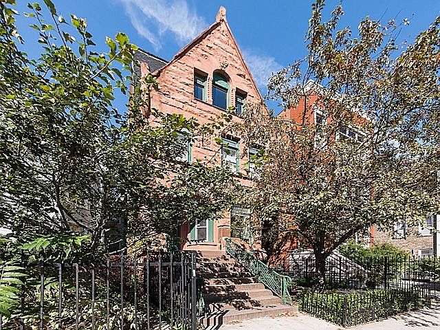 1st image of 1128 W Fullerton Ave APT 1
