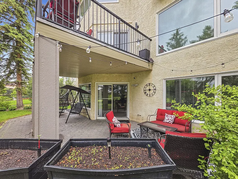 138 Mount Robson Close SE — Photo 46