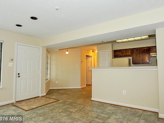 5th image of 6000 Ellesmere Ct Unit 15B