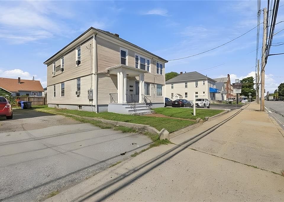 1st image of 904 Newport Ave