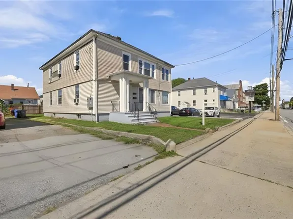 904 Newport Ave, Pawtucket, RI 02861