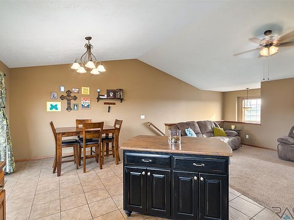 5th image of 2924 E Kensington St APT 3