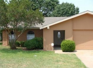 2610 S Center St, Arlington, TX 76014