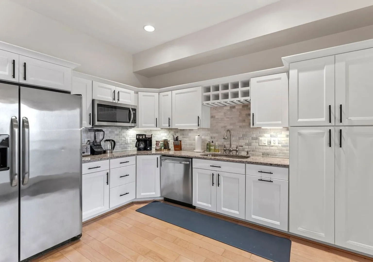 The Roosevelt | Modern 3BR Historic Bloomingdale — Photo 3