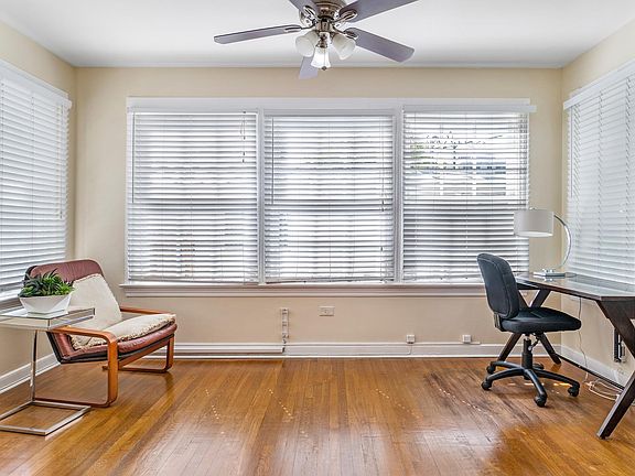5th image of 904 N Olive Ave