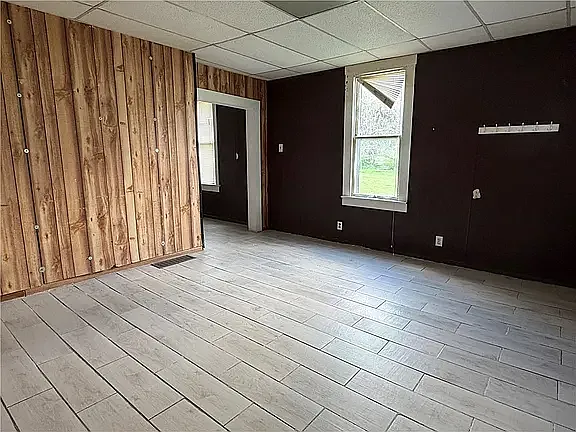 619 N Cedar St — Photo 5