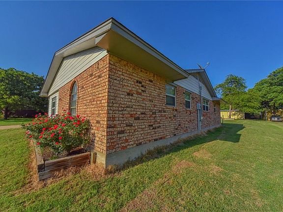 3rd image of 5558 W Lakeview Dr