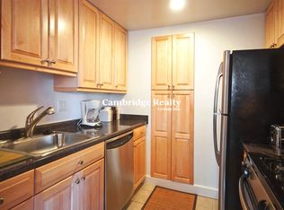 89 Thornton Rd #R-089, Chestnut Hill, MA 02467