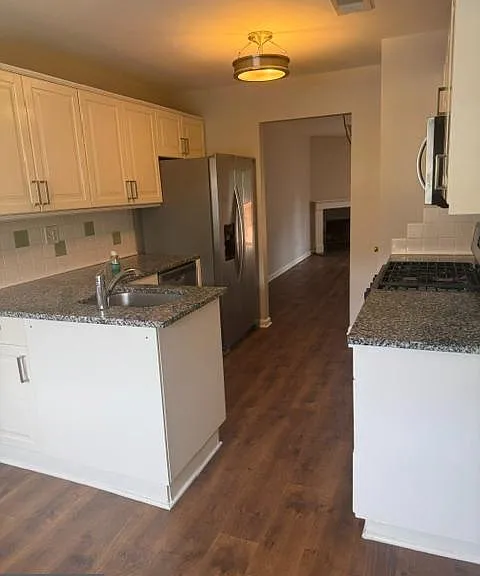 110 Pin Oak Ct — Photo 4