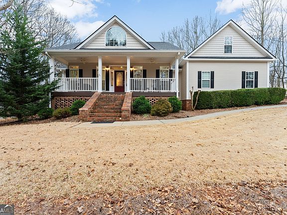 4th image of 96 Magnolia Pl