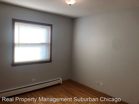 2nd image of 2222 N Harlem Ave APT 3NE