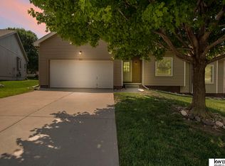 5012 N 145th St, Omaha, NE 68116