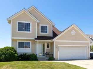 3934 122nd St, Urbandale, IA 50323