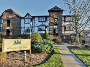 72 Hawthorne Ave, Park Ridge, NJ 07656