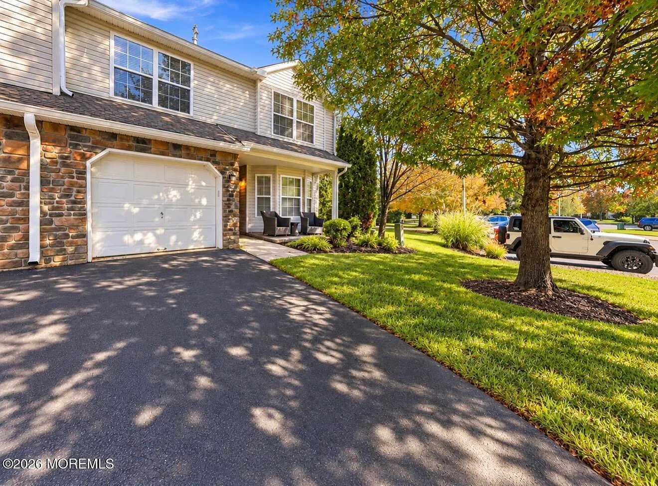3 bed, 2.5 bath, 1676 sqft, $3,800 — Photo 2