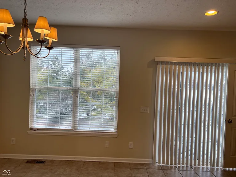 3522 Golden Gate Dr N — Photo 15