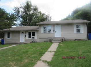 513 W Oak St, Junction City, KS 66441