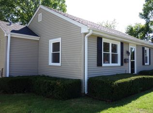 2336 Ash Ln, Northbrook, IL