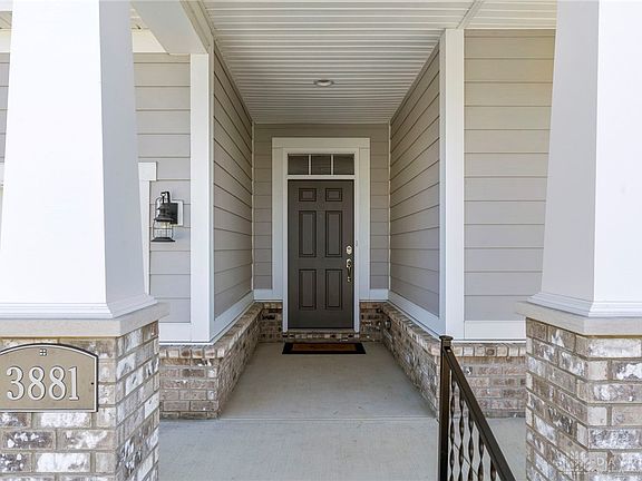 3rd image of 3881 Pepperwell Cir