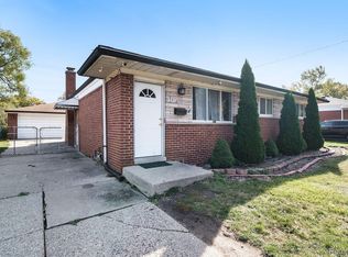 27118 Pleasant Dr, Warren, MI