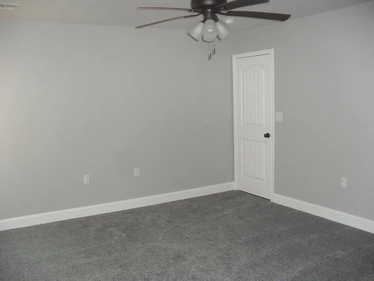 801 W Spruce Ave — Photo 8
