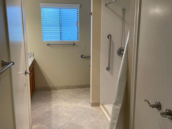 5th image of 21123 Twining Ave