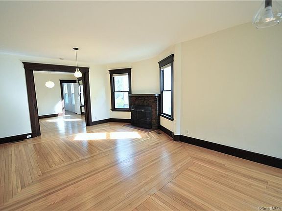 3rd image of 637 Orange St #1