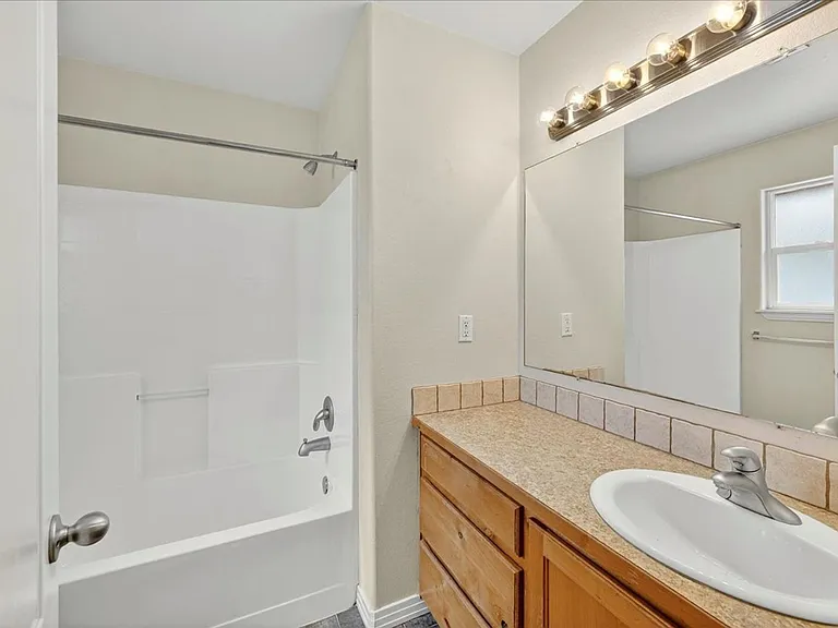 1509 S Euclid Ave — Photo 23