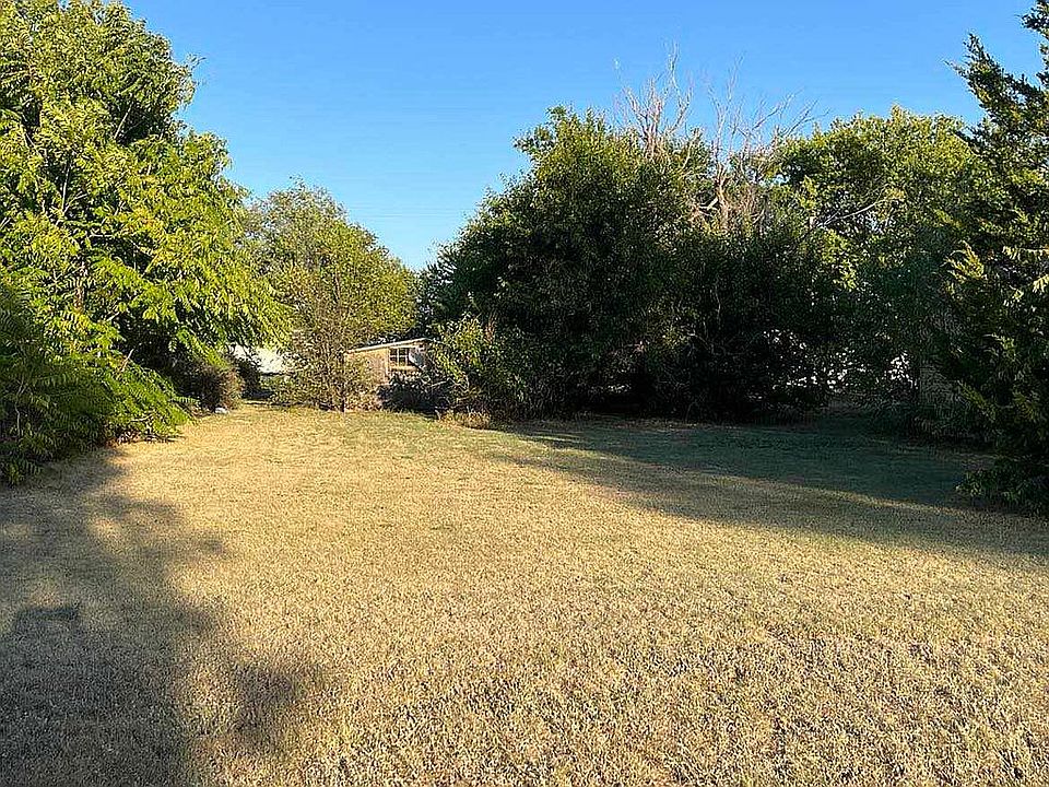 317 S Kansas Ave, Kanopolis, KS 67454 Zillow