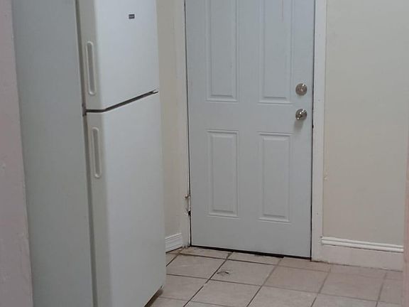 4th image of 4545 N 13th St Unit 1A