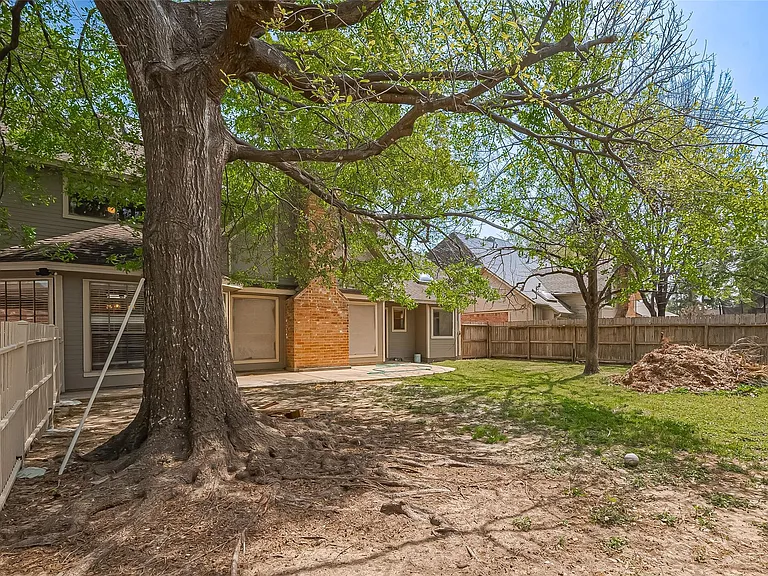18307 Champion Forest Dr — Photo 44