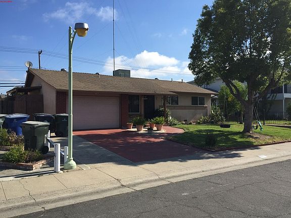 2nd image of 4621 Cedarwood Way