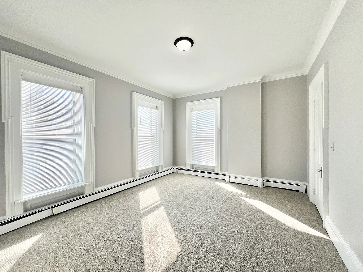 521 East Court Street - 3 — Photo 1