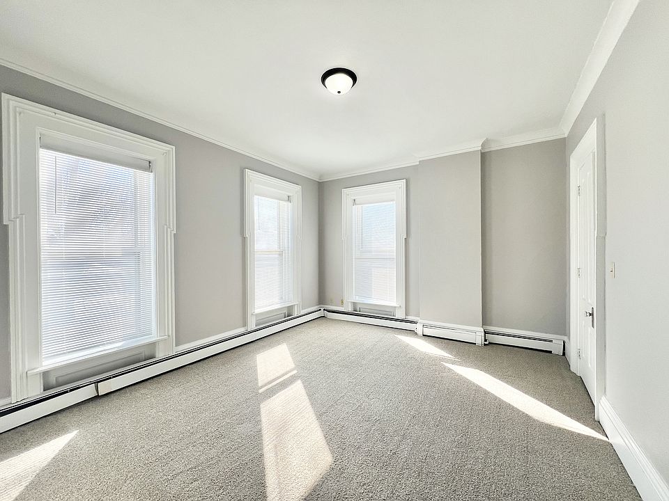 1st image of 521 E Court St #3