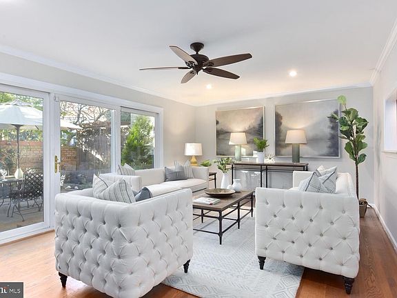 2nd image of 20 S Pershing Dr