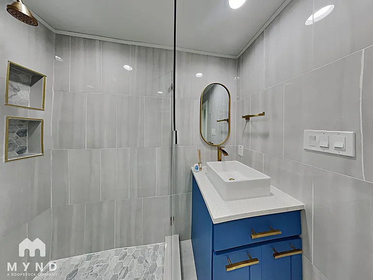 2718 Lawrence St — Photo 10