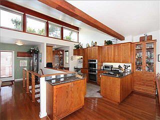 3rd image of 4736 Santa Cruz Ave
