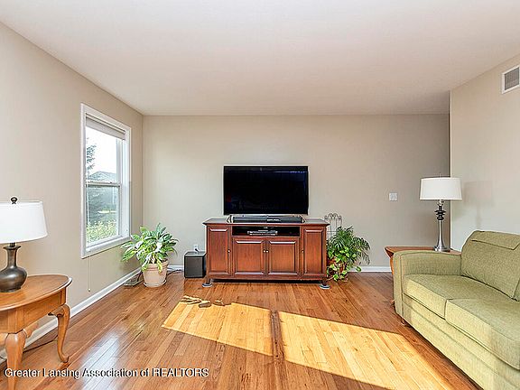 5th image of 1588 Gander Hill Dr