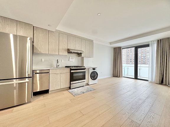 4th image of 136-80 41st Ave #8C