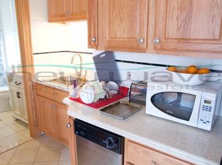 64 Phillips St APT 4, Boston, MA 02114