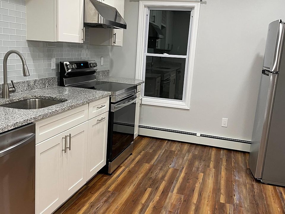 1st image of 10 Mayhew St Unit 4