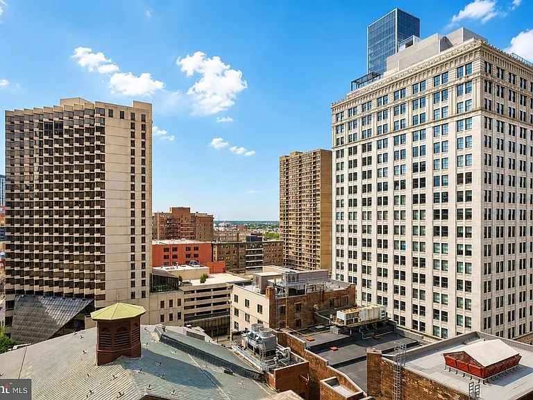 1420 Locust St #15B — Photo 11