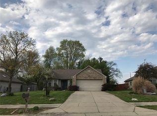 1020 Crimson King Pkwy, Mooresville, IN