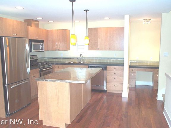 3rd image of 1423A NW 62nd St