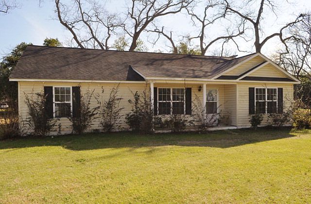 1st image of 117 Pecan Dr